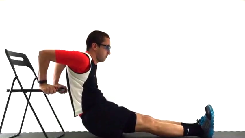 Ejercicio: fondo triceps con silla